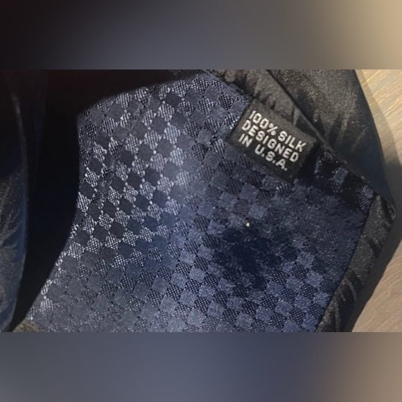 Rush Limbaugh No Boundaries Silk Colorful Stained Glass Vintage Pattern Tie - Picture 4 of 4